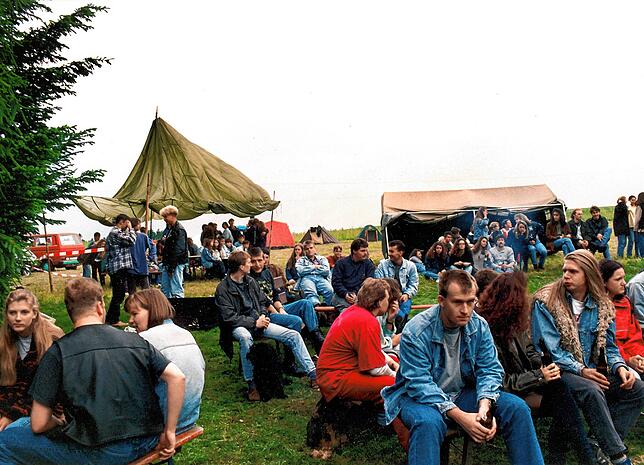 Das Open Air auf der Wiese zog bei der Premiere 400 Zuhörerinnen und Zuhörer an.