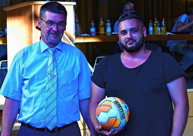 Entschädigung: Weil Corona schon zwei Mal verhinderte, dass der FSV Rheinfelden die Endspiele im Naturenergie-Pokal ausrichten konnte, ...