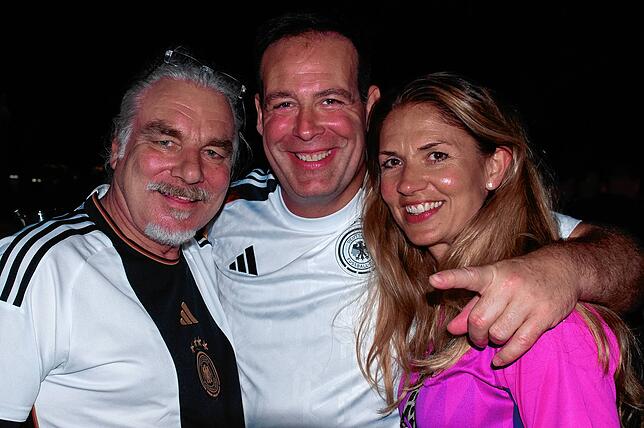 Bild 13: Jubel-Fotos vom Public Viewing: So feiert Überlingen den Achtelfinalsieg (2/2)