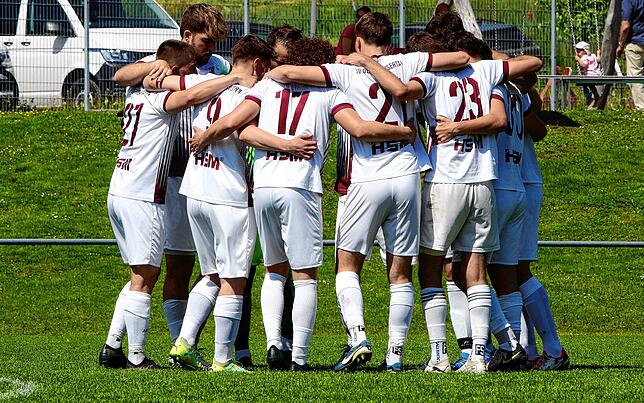 Bild 28: Das torreiche Kellerderby gewinnt der SV Deggenhausertal! Wir waren mit der Kamera dabei!