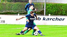 Doppelpack: Elias Drews (vorn auf dem Archivbild gegen Massimo De Franco vom SV Herten) stellte mit seinen Toren für den VfB Waldshut ...