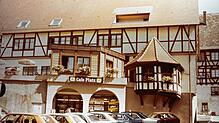 1982: Dass zwischen dem damaligen Café Platz und dem Hechtbrunnen Autos parkten, war in den 80er Jahren ganz normal. Wer dachte da schon ...
