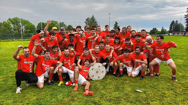 FC Grüningen, Meister der Kreisliga B1 in der vergangenen Saison, darf sich als Aufsteiger über den 4:1- Auftaktsieg in der Kreisliga A ...