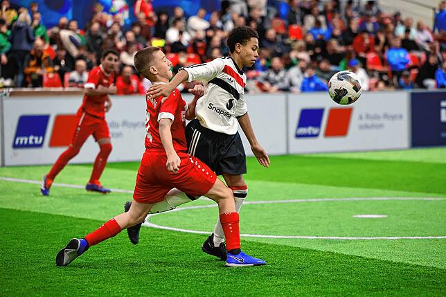 Bild 34: Fußball-Nachwuchsstars in Friedrichshafen! Unsere große Bildergalerie vom MTU-Cup!