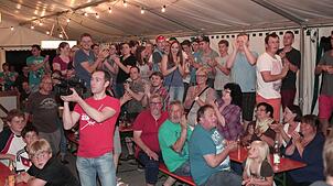 Jung und alt waren begeistert von der Mini-Playback-Show beim Vilsinger Dorf- und Backhausfest im vergangenen Jahr.