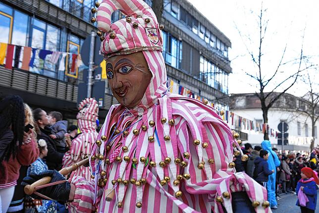 Bild 37: Alle Bilder zum Narrenbaumzug durch die Singener Innenstadt
