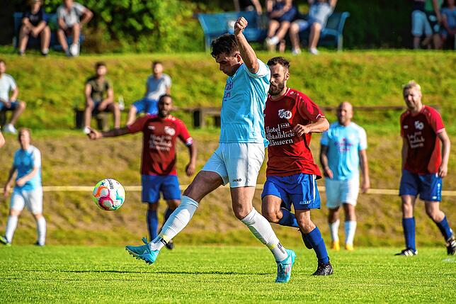 Bild 7: Bilder vom 3:1-Sieg der SG Höchenschwand/Häusern im Kreisliga A-Aufstiegsspiel beim FC Erzingen II