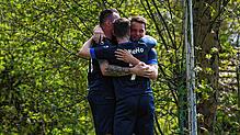 Siegerjubel in Blau: Die SG Riedöschingen/Hondingen setzte sich bei der SG Riedböhringen/Fützen mit 3:2. durch.