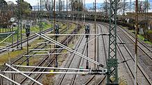 Blick auf die Schienen nahe des Radolfzeller Bahnhofs. Demnächst kommt es zwischen Radolfzell und Konstanz zu Fahrplanänderungen.