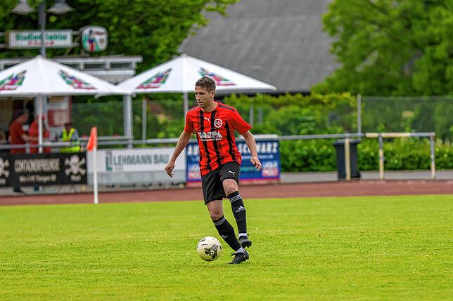 Bild 3: FC 08 Bad Säckingen unterliegt beim FC Tiengen 08 II mit 2:3 – und wir haben Fotos!