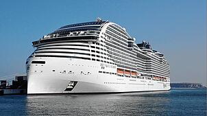 Das Kreuzfahrtschiff MSC World Europa mit 8.500 Menschen an Bord geriet in Seenot.