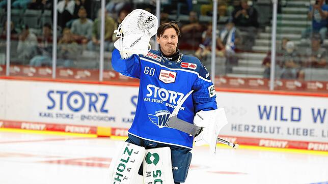 Für Wild-Wings-Torhüter Joacim Eriksson ging mit dem Einzug der Schwenninger ins Playoff-Viertelfinale ein Traum in Erfüllung. Bild: Müller
