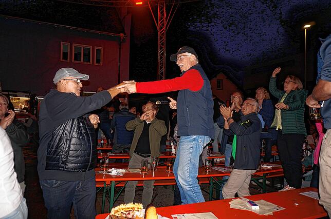 Bild 25: Stadtmusik Tiengen spielt zum Abschluss des Schwyzertags: Das sind die Bilder