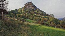 Der Hohenkrähen mit Poppeles Burg, die einem Krähennest gleich auf dem einstigen Vulkan thront.
