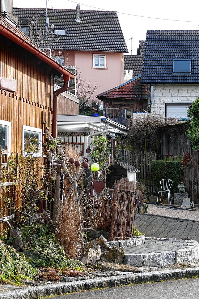 Alt und neu, Ansicht im Innerdorf.