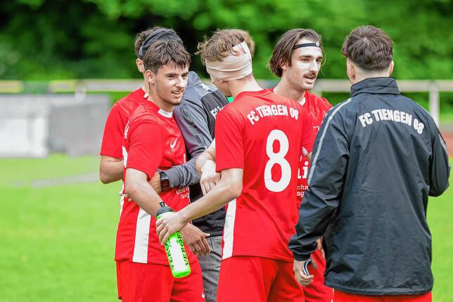 Bild 38: FC Tiengen 08 verabschiedet Trainer Erkan Kanli mit 1:0 gegen den SV Mundingen – wir haben Fotos!