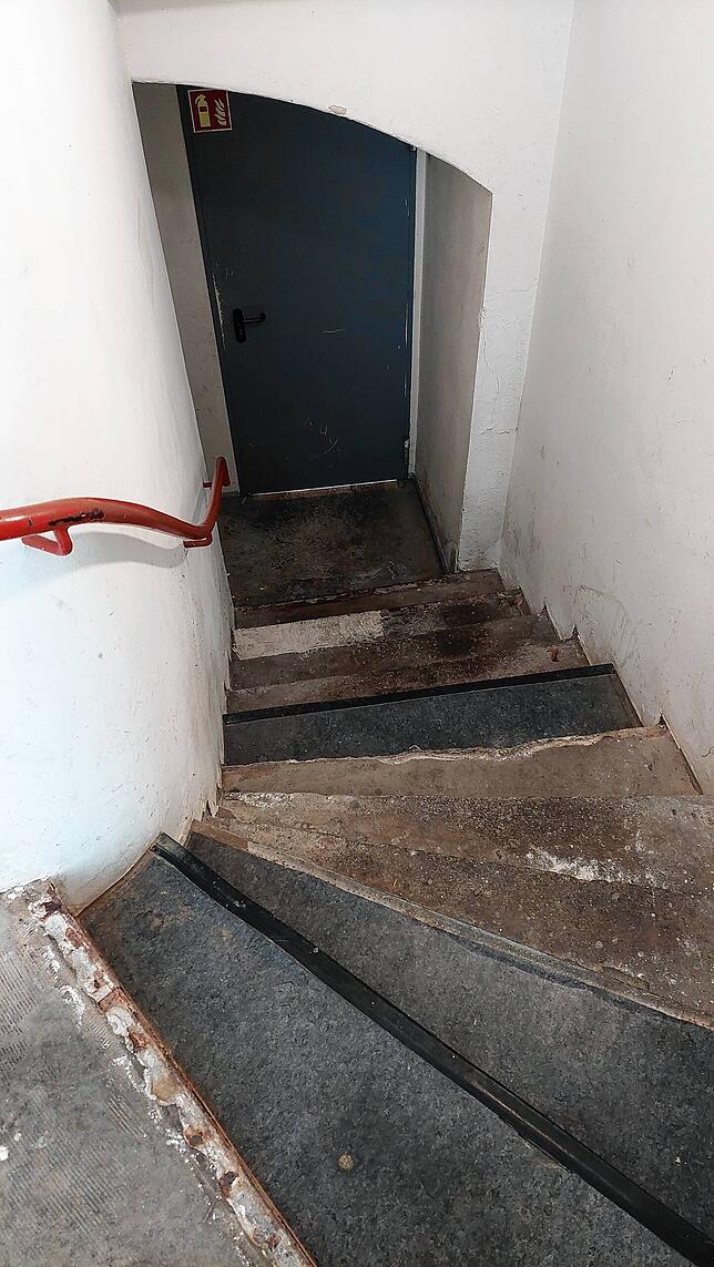 Hinter dieser Kellertür im Gebäude Mainaustraße 29 gingen zur Zeit des Nationalsozialismus grausame Dinge vor sich.