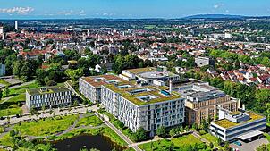 Das Elisabethenkrankenhaus in Ravensburg aus der Vogelperspektive. Es ist Teil des Klinikverbunds der Oberschwabenkliniken.