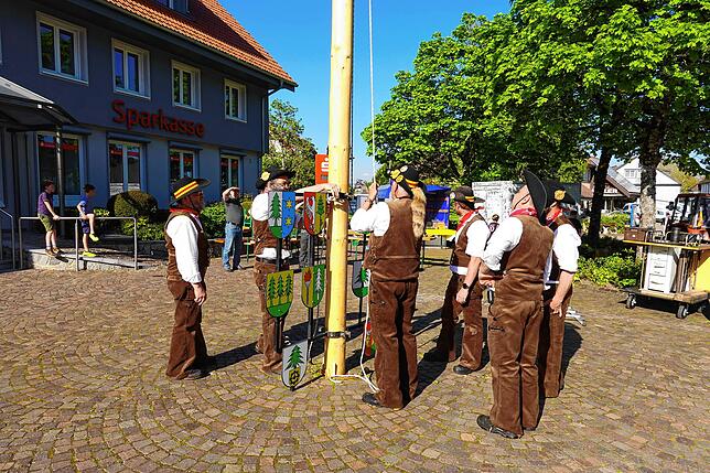 Bild 21: „Gerbler Baumsteller“ feiern Geburtstag