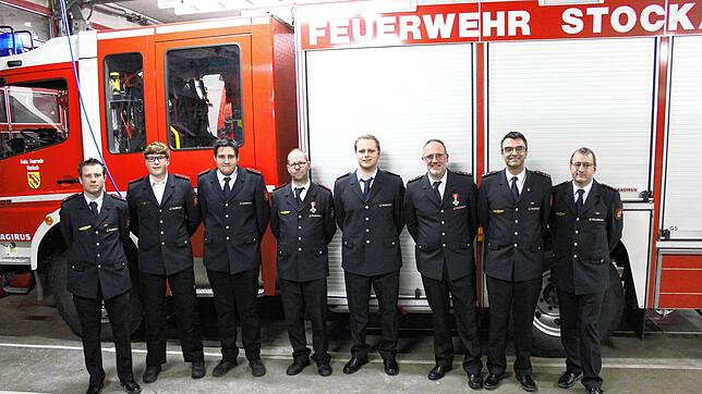 Fabian Dreher, stellvertretender Abteilungskommandant (links), Bernd Zimmermann, Abteilungskommandant (2. von rechts) und Uwe Hartmann, ...