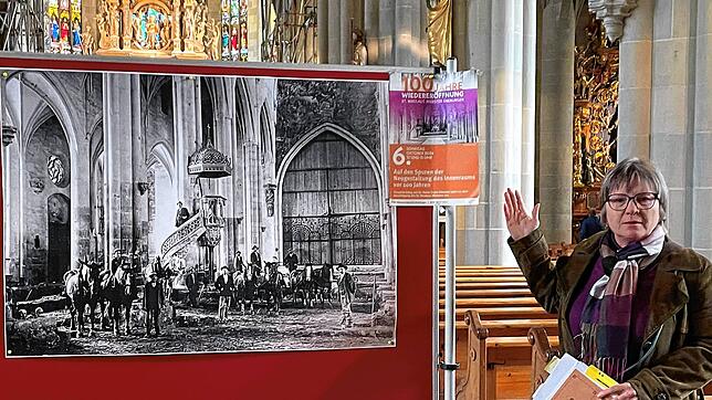Ein bemerkenswertes Foto vom Baubeginn im November 1908 zeigt Christine Gäng: Architekt und Bauarbeiter mit drei Pferdefuhrwerken im ...