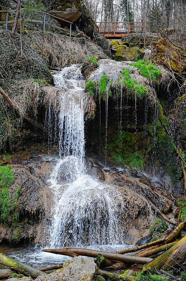 Naturschauspiel: Die höchste Fallstrecke des Mühlbaches beträgt 13 Meter.