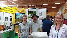 Regelmäßig präsentieren sich (v.l) Martina und Benjamin Lang von Natursteine Lang bei der Regio-Messe Meßkirch. Die Mitarbeiter der ...