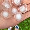 Bis zu drei Zentimeter Durchmesser erreicht der Hagel in Mönchweiler.