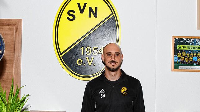 Schwarz-Gelb: Schon seit der Kindheit ist Simon Boll beim SV Nöggenschwiel. Sein Heimatverein kickt in denselben Farben wie die Borussia ...
