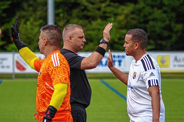 Bild 3: Dem SV 08 Laufenburg II gelingt der Ausgleich zum  3:3 beim FC Bergalingen – und wir haben Bilder!