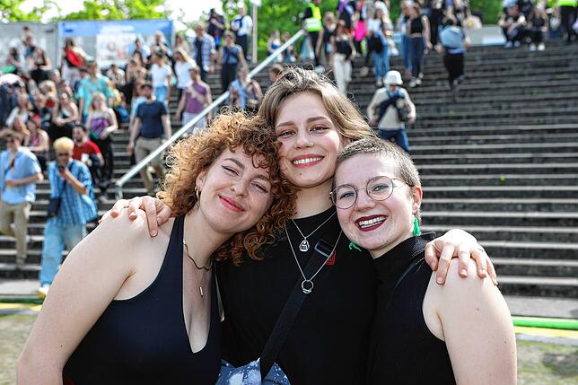 Bild 16: Gute Laune und ein volles Stadion beim zweiten Tag des Campus-Festivals 2023