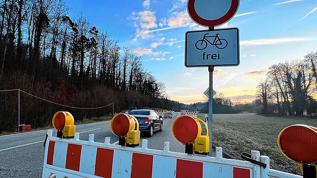 Nach der Eröffnung des Tunnels Waldsiedlung der Bundesstraße 33 (B33) ist die Verbindung über die Landesstraße 220 (L220) zwischen ...