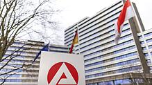 Das Arbeitslosengeld wird monatlich ausgezahlt.