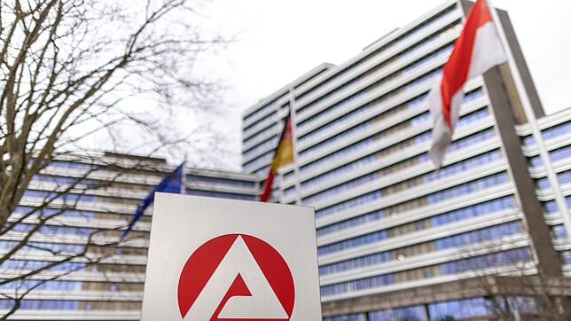 Das Arbeitslosengeld wird monatlich ausgezahlt.
