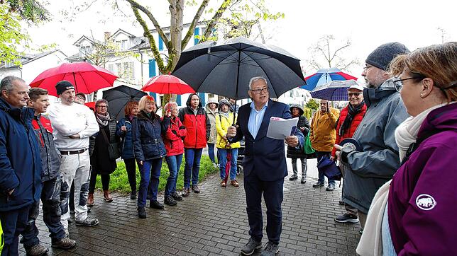Bürger sind empört über das Vorgehen der Stadtverwaltung bezüglich des Handlungsprogramms Fußverkehr. Die CDU-Fraktion mit deren ...
