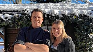 Lisa und Daniel Goos haben die Geschäftsleitung des familienbetriebenen Schwarzwaldhauses von ihren Eltern übernommen. Bild: Schwarzwaldhaus