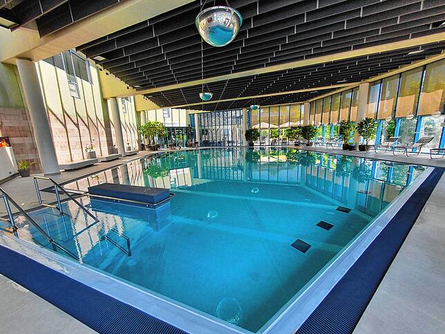 Eines der Innenbecken im Aqualon in Bad Säckingen.