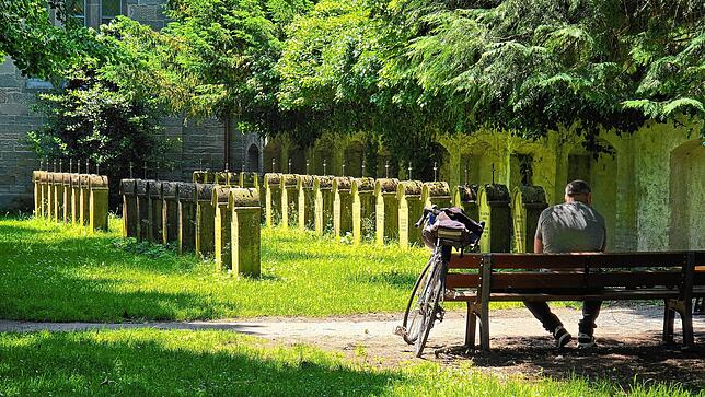 Einst die Friedrichshafener Begräbnisstätte, seit 1967 ein Park: der Alte Friedhof in Hofen.