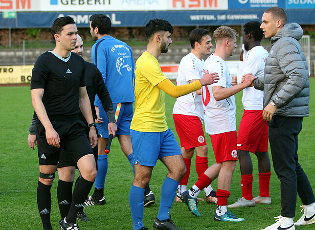 Bild 22: Die besten Bilder des Verbandsliga-Derbys zwischen dem SC Pfullendorf und dem FC Singen