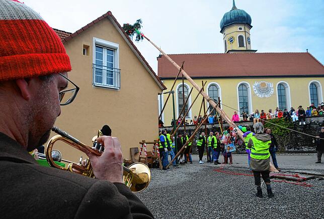 Bild 34: Die schönsten Bilder vom Narrenbaumstellen in Ittendorf (Teil 1)