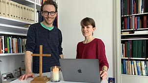 Die Pfarrer Michael und Regine Born leiten gemeinsam die Evangelische Kirchengemeinde in Laufenburg.