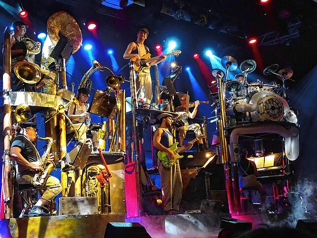 Das Orchester von Tommy Tailors Traumfabrik.