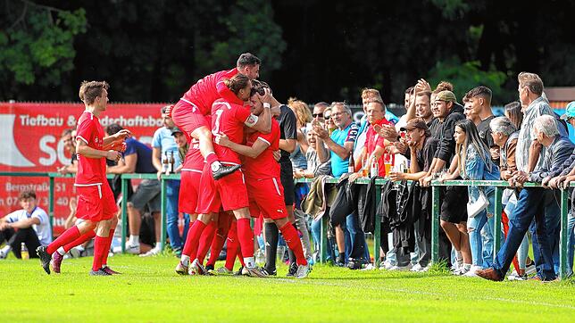 Große Freude herrschte beim SC Gottmadingen-Bietingen nach dem 4:1-Pokalerfolg über den FC Singen.