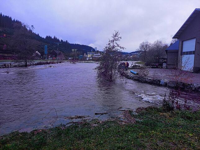 Bild 2: Hochwasser im Schwarzwald: Beeindruckende Bilder vom Dauerregen im Bregtal