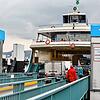 Fußgänger und Autofahrer sind am Freitag, 2. Dezember, unterwegs auf die Autofähre Kreuzlingen am Fährhafen Staad. Ab Montag, 5. ...