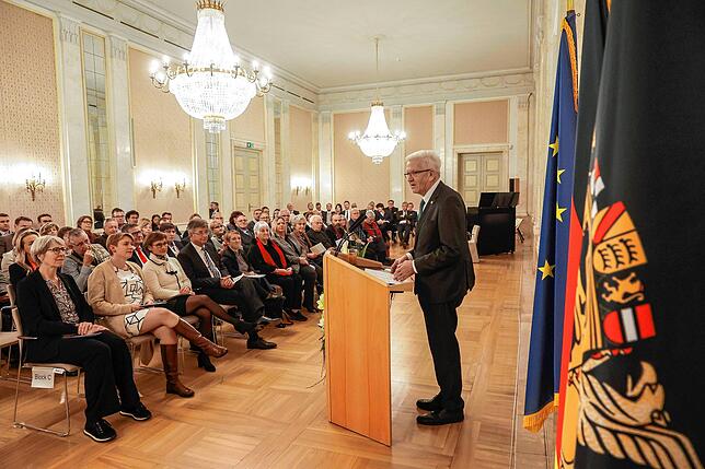 Impressionen von der Verleihung des Bundesverdienstkreuzes am 9. Dezember im Neuen Schloss in Stuttgart.