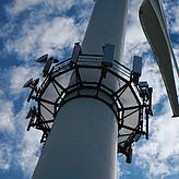 Seit der Stilllegung wird der Mast auf halber Höhe für Mobilfunk-Antennen genutzt. Die Netze BW will das Windrad mit weiteren Antennen ...