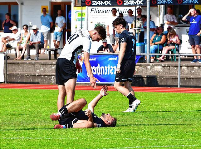 Bild 18: SG FC Wehr/Brennet unterliegt FC Emmendingen mit 0:4 – und wir haben Fotos! (Teil 2)