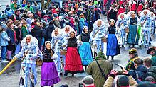 Die große Überraschung beim Narrentreffen der Schwarzwälder Narrenvereinigung sind die beiden neuen Narrenfiguren Hansel und Tracht, die ...