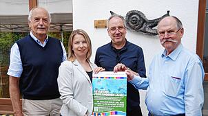 Ulrich Delhey, Katharina Reitinger, Jörg Markowski und Erich Hipp (von links) bereiten die große Ausstellung „Kunst und Diakonie“ in der ...